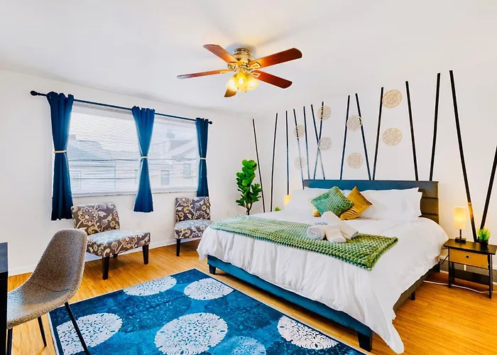 5bdrm 10bd With King Bbq Patio 1 Min Walk Carson St *