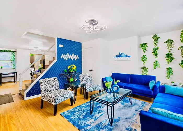 5bdrm 10bd With King Bbq Patio 1 Min Walk Carson St