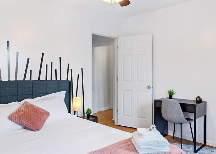 Holiday home 5bdrm 10bd With King Bbq Patio 1 Min Walk Carson St