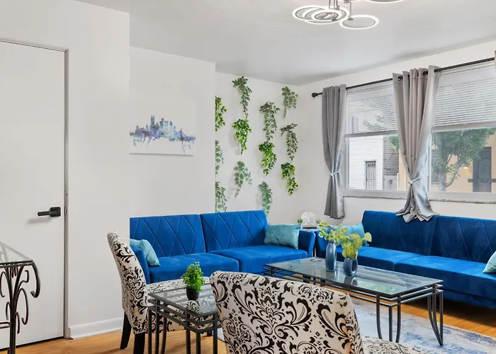 5bdrm 10bd With King Bbq Patio 1 Min Walk Carson St
