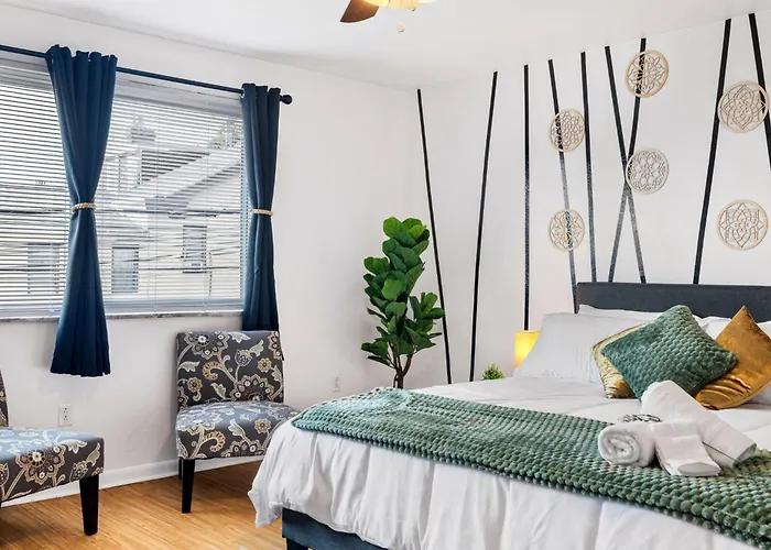 5bdrm 10bd With King Bbq Patio 1 Min Walk Carson St Holiday home Pittsburgh